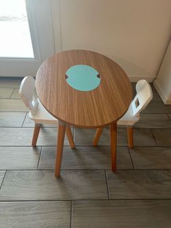 Kids table and 2 chairs