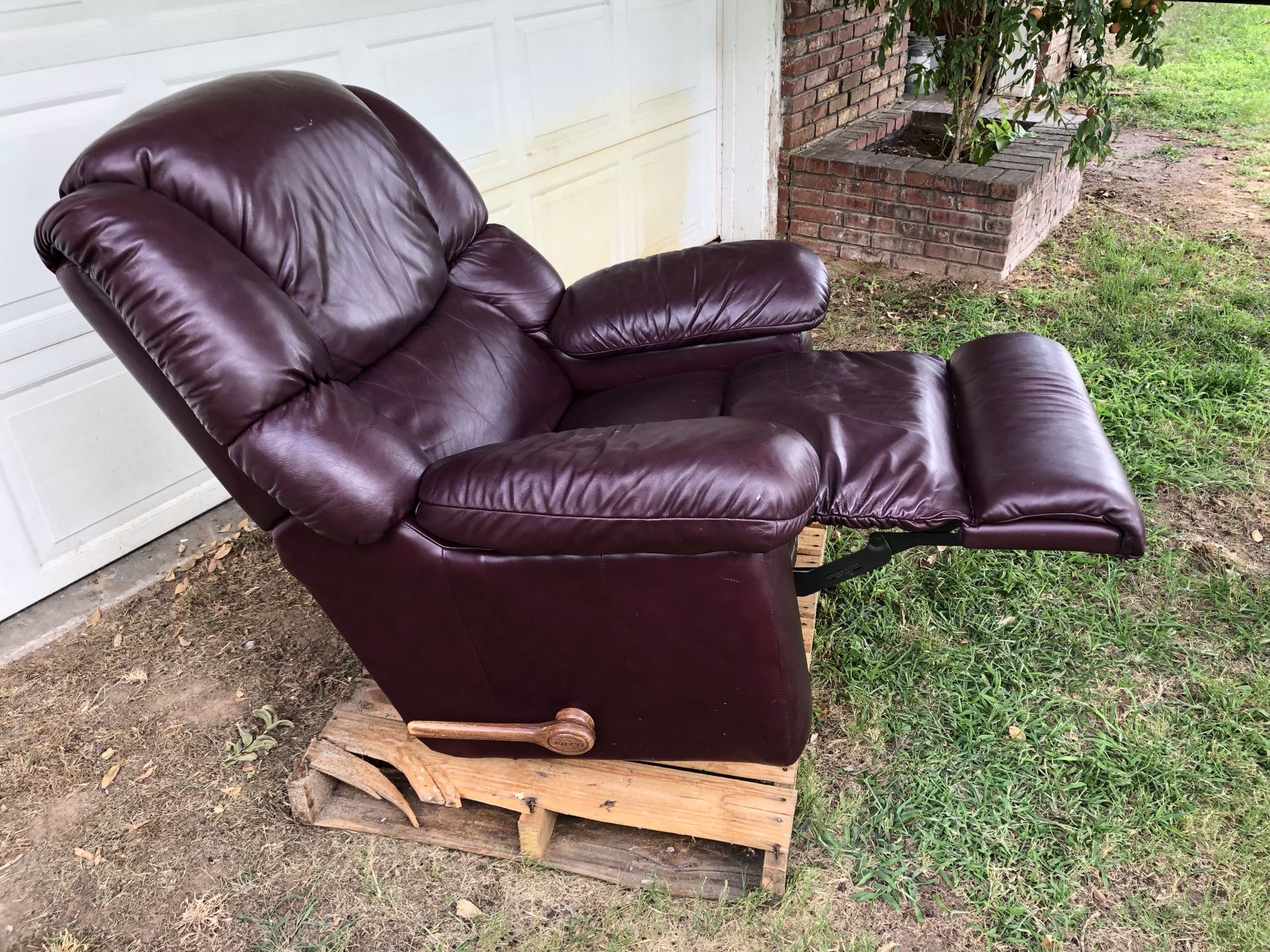 Lazy Boy Recliner for Sale in El Paso, TX OfferUp