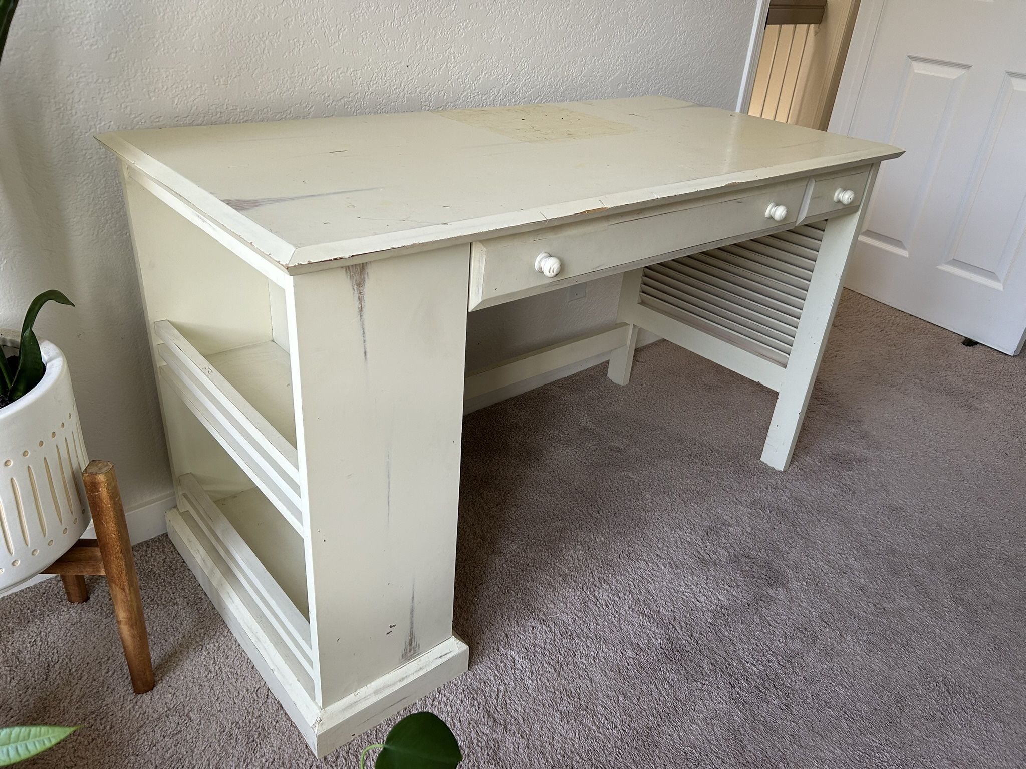 Free Desk
