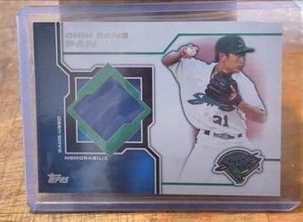 Topps Chih-Fang Pan Game-Used Memorabilia Baseball Card