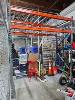 Pallet Rack Shelving Unit 9' x 8.6' x 3.6 Homestead 33033. Delivery fee
Heavy-duty pallet rack with orange steel beams and gray upright frames. Two-t