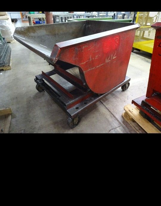PORTABLE SELF DUMPING SCRAP HOPPER