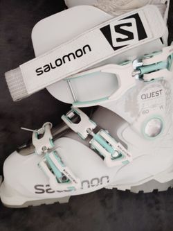 Salomon Ski boots size 7