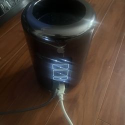 Apple Mac Pro Trash Can 2013 12 Core 2.7ghz 64gb 1866 MHz DDR3 1TB