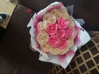 Ramo De Rosas Eternas De Liston .para Esa Persona Especial Para Un Dia Especial