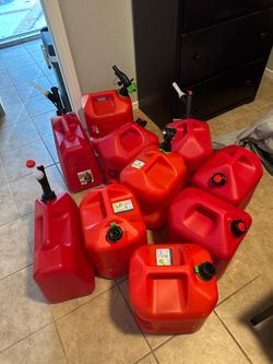 5 Gallon Gas Tanks