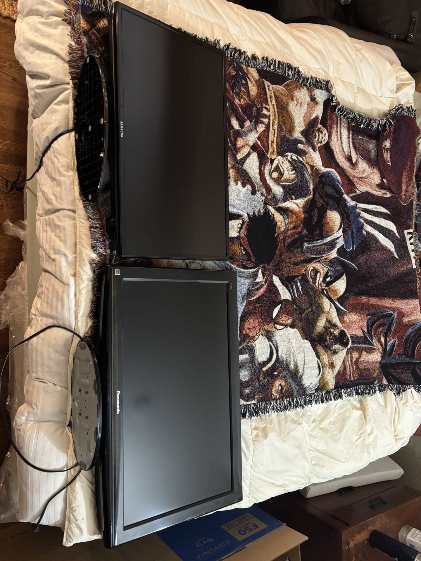 Two 32 Inch LCD TV Screens Samsung And Panasonic 