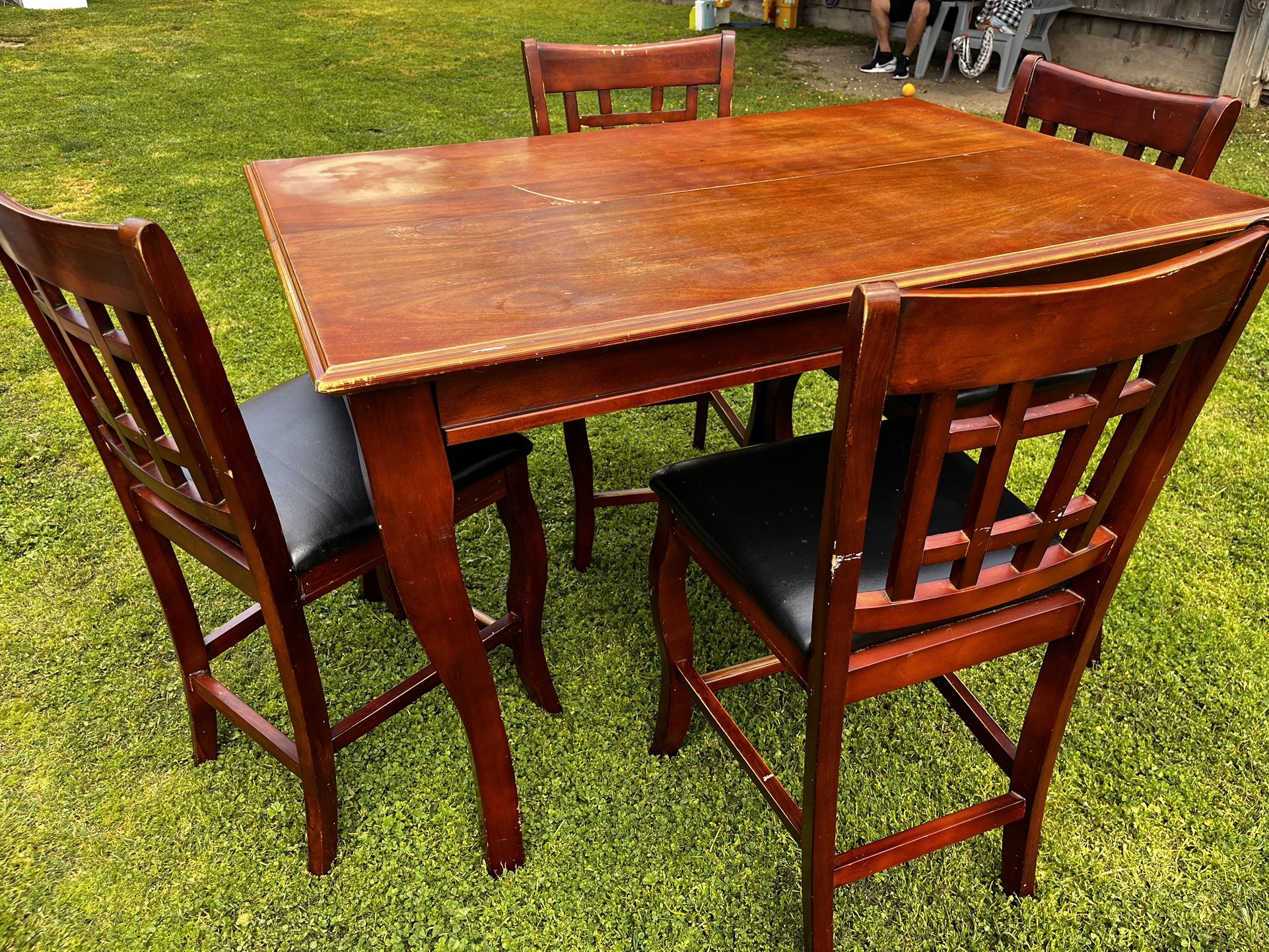 DINING TABLE AND 4 CHAIRS