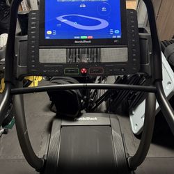 NordicTrack Commercial X22i