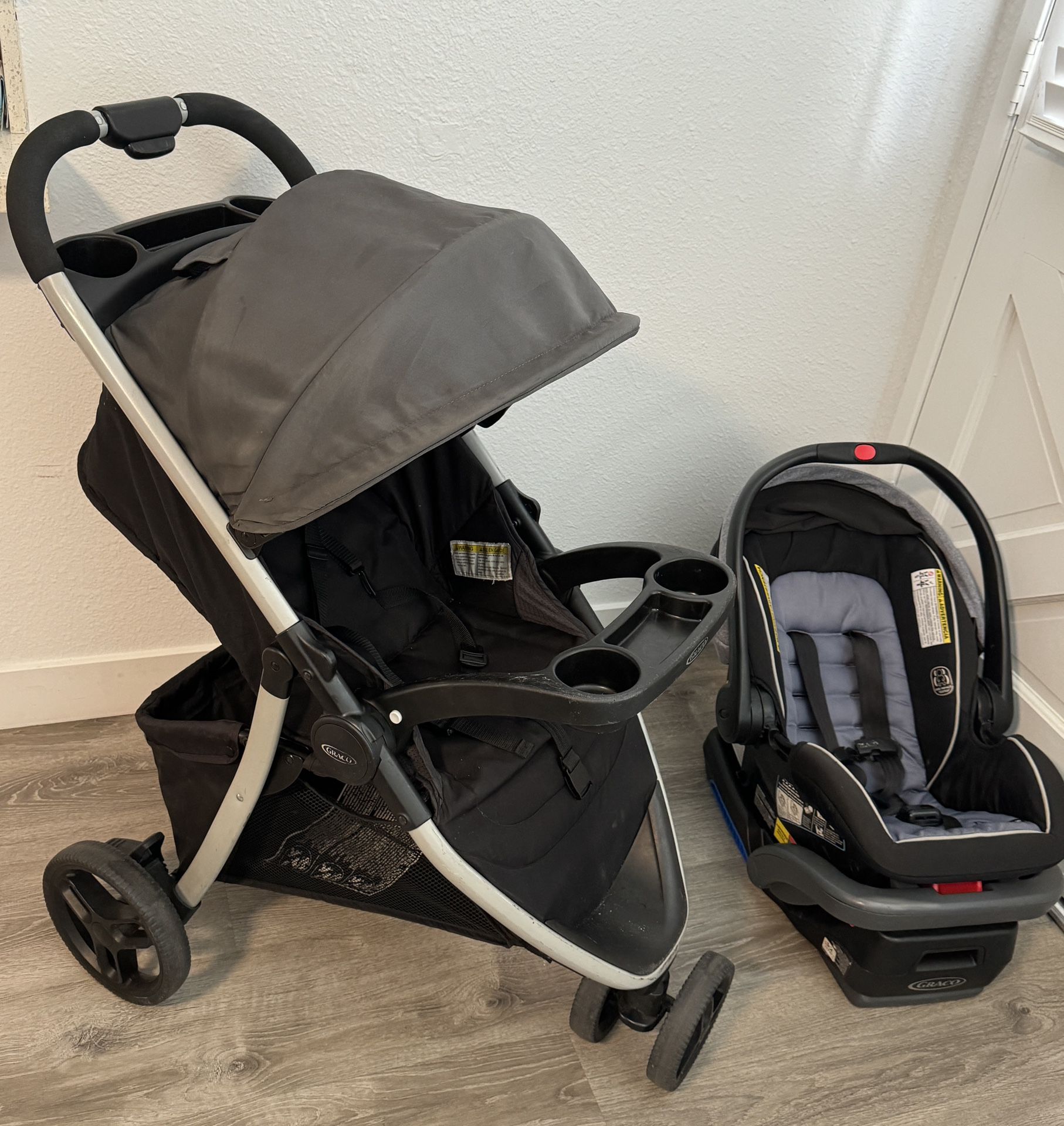 Graco - Car Seat And Stroller 