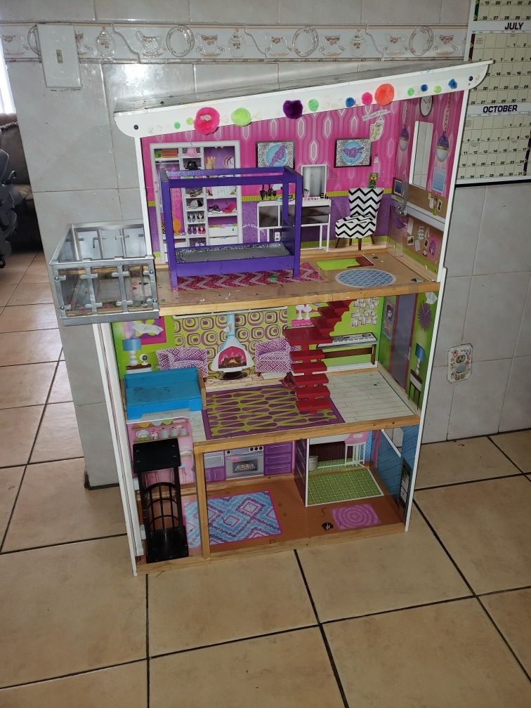 Doll house