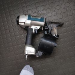 Makita Siding And Fencing Nailer
