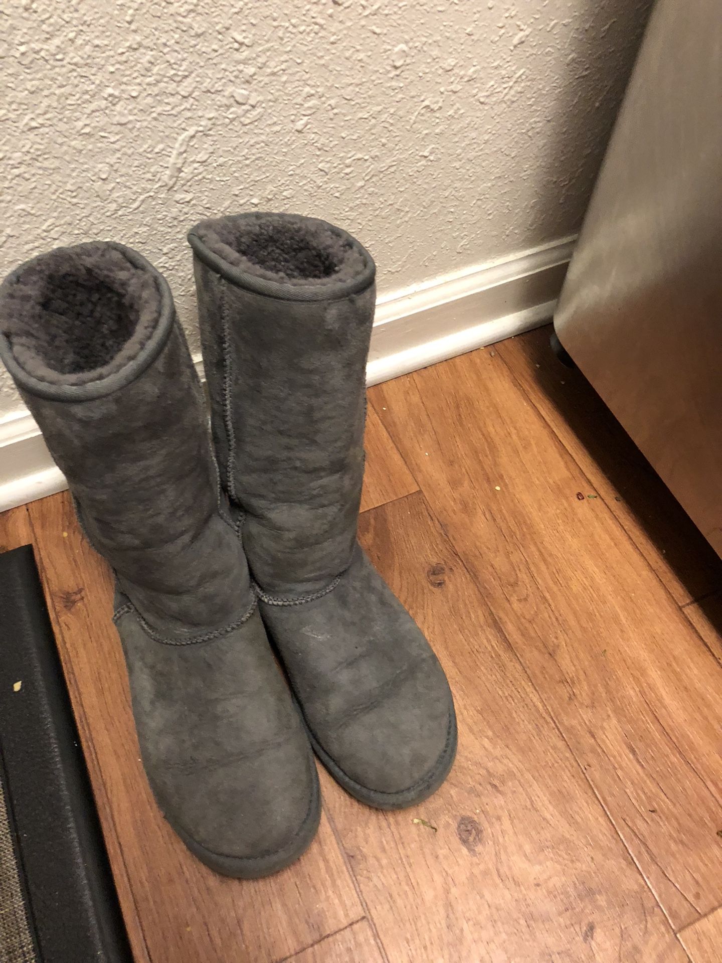 Ugg Women’s Boots Size 7 ( Tall Ones ) Real