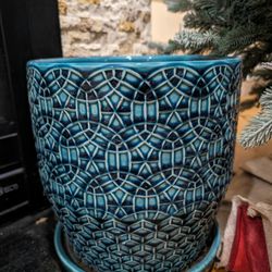 10in dia blue ceramic pot 