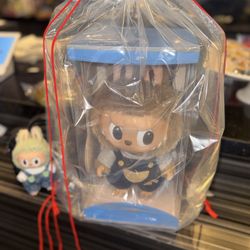 LABUBU Time to chill-Vinyl Plush Doll