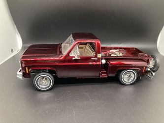 Revell model kit Custom 1976 Chevy Sport Stepside Pickup 4x4