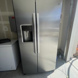 NEW GE Refrigerator 