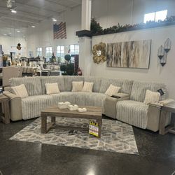 6 Piece Power Reclining Sectional. 