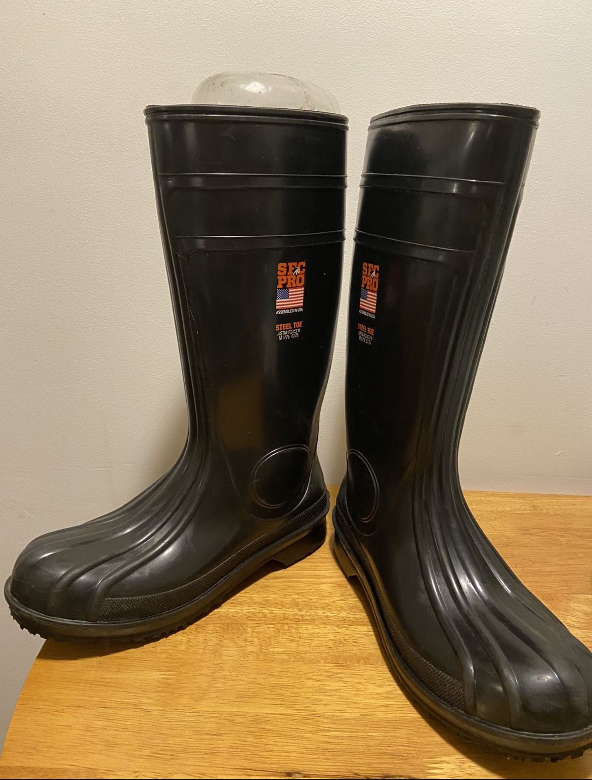 Men’s Steel Toe Boots For Snow Or Rain Size 11