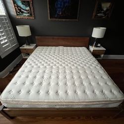🛏️ KING organic Hybrid Mattress - Like New 