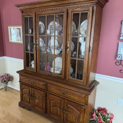 Dining Room Set, Hutch , Table And Chairs , Quality American Drew