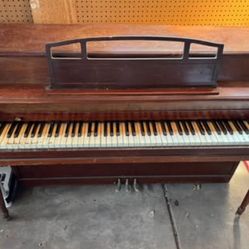 Piano $1