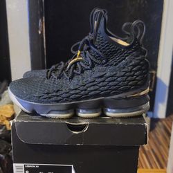 Lebron 15 mens 2025 black and gold