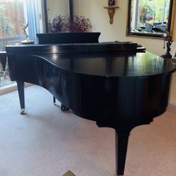 5'10" Howard 550 Grand Piano: Precisionp-Built by Kawai (Japan) – KG-2 Scale - Ebony/ Black (bench Included)