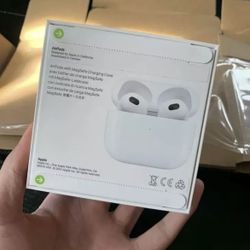 New Apple 3rd Generation Bluetooth Headsets Right Left+ Wireless Charging Box