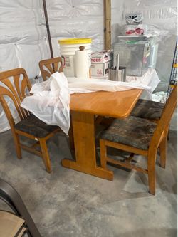 Dining tabel with chairs