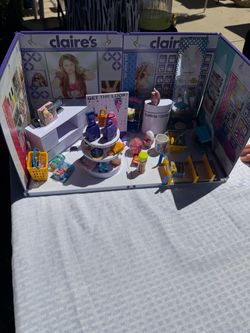 Claire's Miniverse Miniature Store Playset