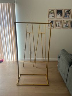 3 Gold Wedding Sign Stands / Easels – Welcome Sign & Seating Chart Displays