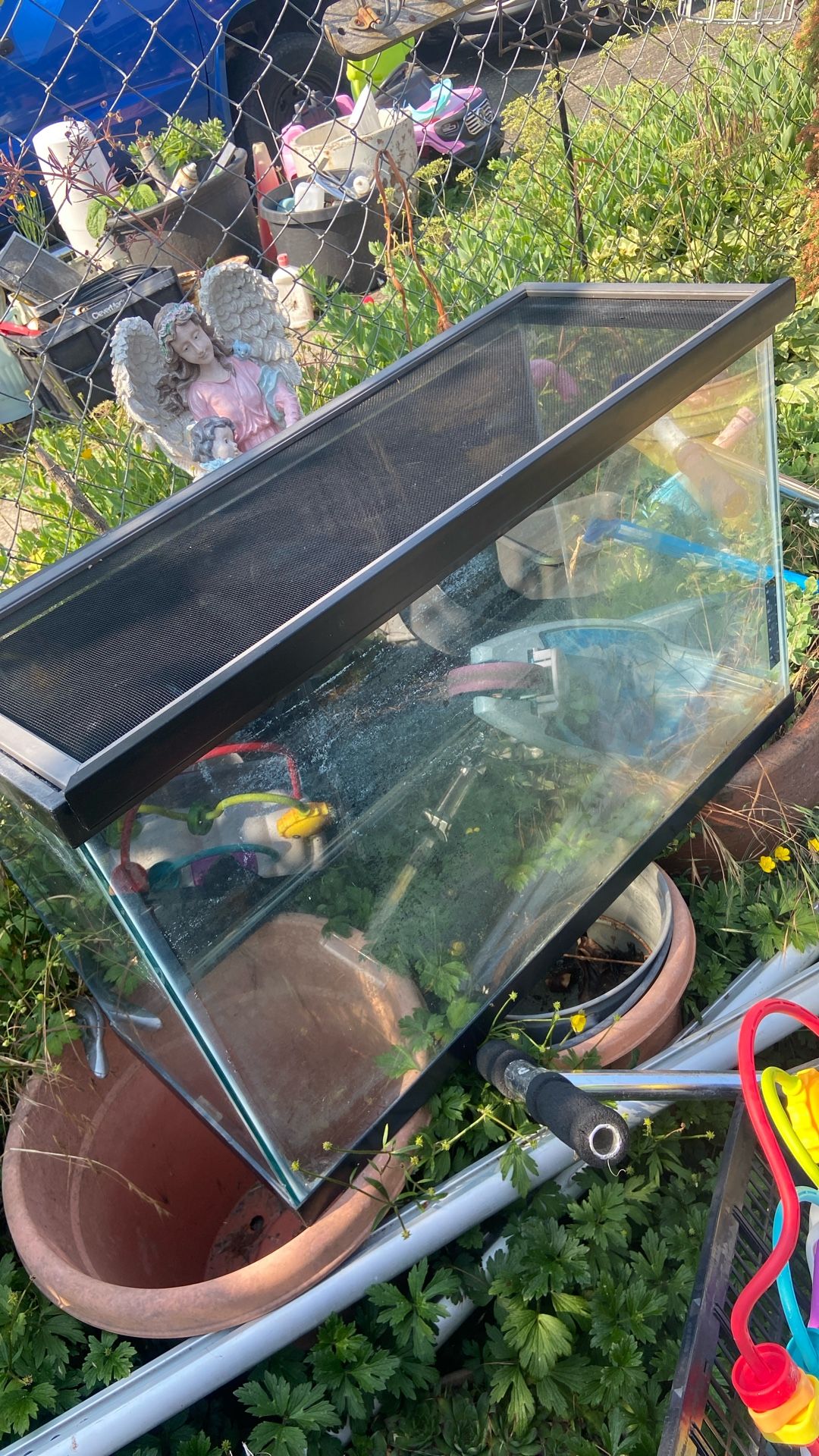 Fish Tank 30gal Price 30$. Pick Up. 72. and. Grandview. E. Tacoma