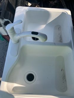Cast iron sink