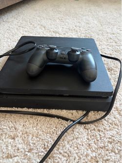 PS 4 in new condition with controller