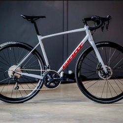 Giant Conted AR-3 Gravel Roadbike Size 56cm Large Shimano Sora  18 Speeds Like New..