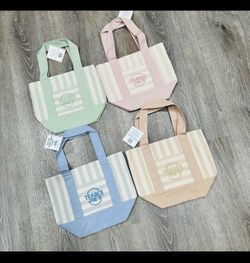 Canvas totes
