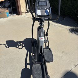 PRO FORM  Carbon E7 Elliptical 