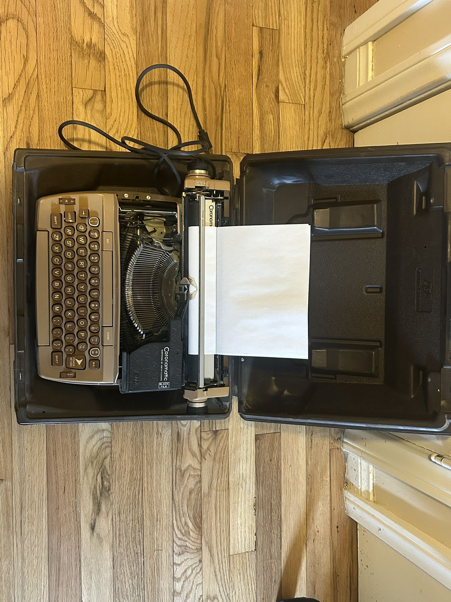 Vintage working typewriter
