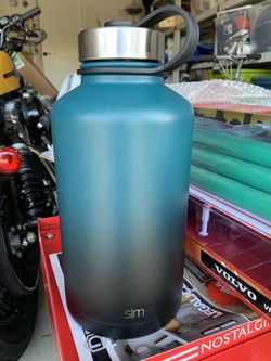Simple Modern 64oz Summit Water Bottle + Extra Lid - Wide Mouth Vacuum Insulated 18/8 St