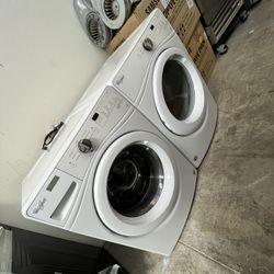 WHIRLPOOL WHITE FRONT LOAD WASHER AND GAS DRYER