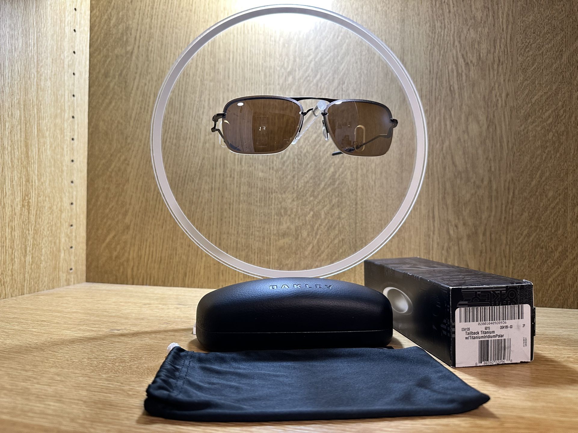 Oakley Tailback Titanium with Titanium Polarized OO4109-03