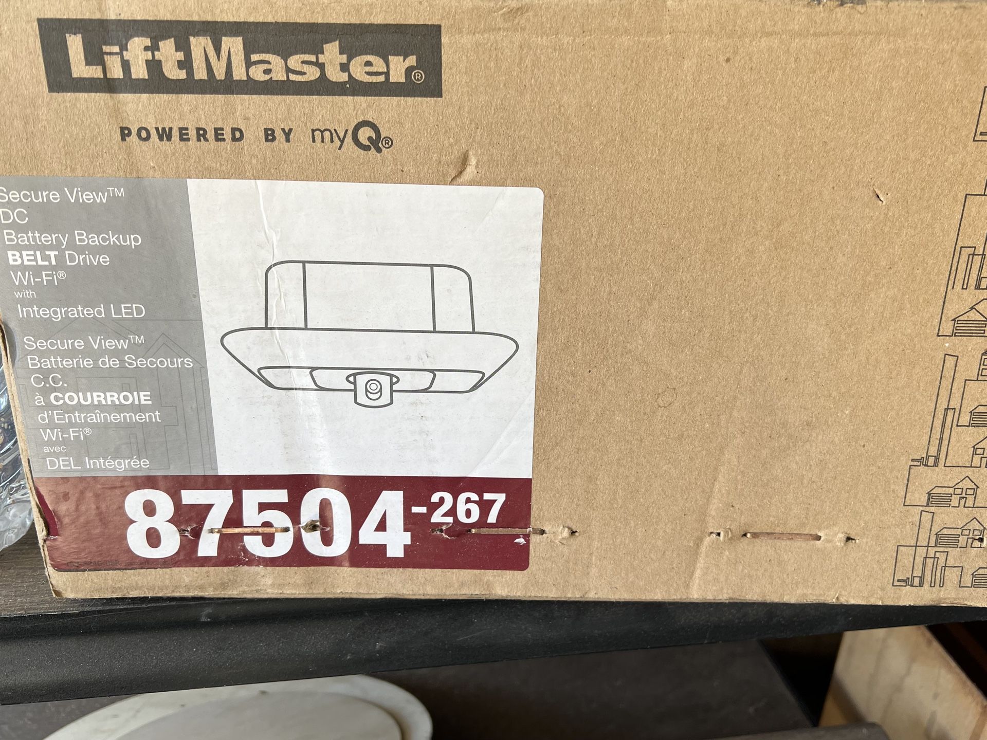 Lift Master Belt Drive W/ MyQ Camera Model #87504 Garage Opener