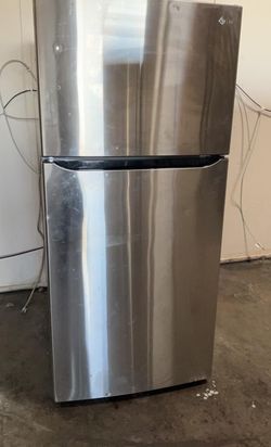 LG Top Mount 27" Apartment Size Stainless Steel Fridge
