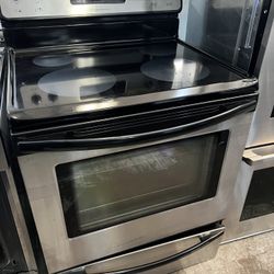 Frigidaire Electric Stove 30”