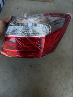 Honda Accord Sedan Right Halogen Outer Taillight Lamp 2013-2015