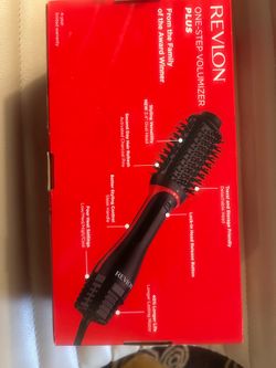 Revlon volumizer brush Brand new!!