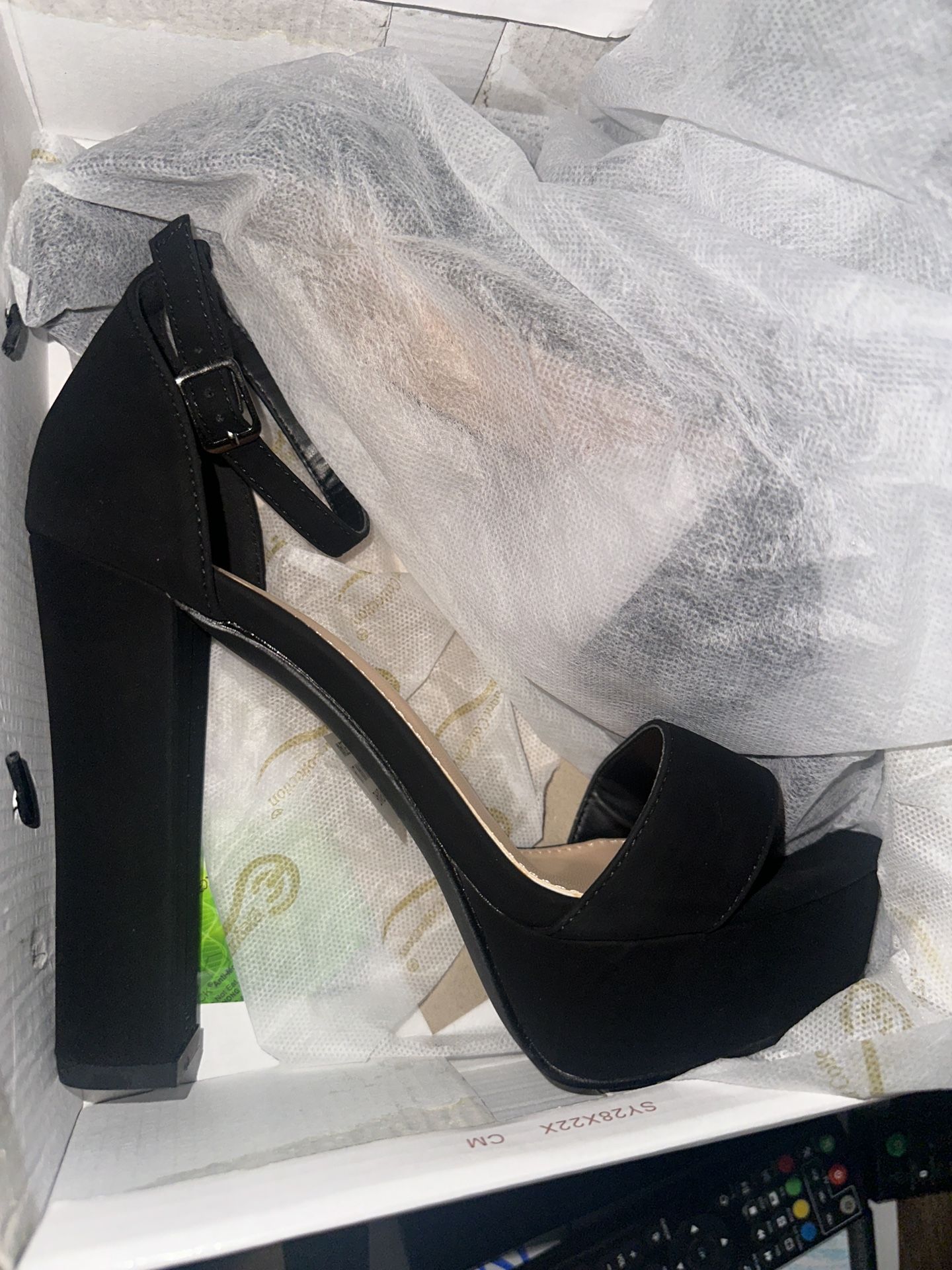 2 Pairs Woman’s Heels 7.5 (Black And Nude)