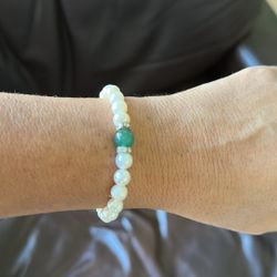 Faux Pearl Stretch Bracelet 