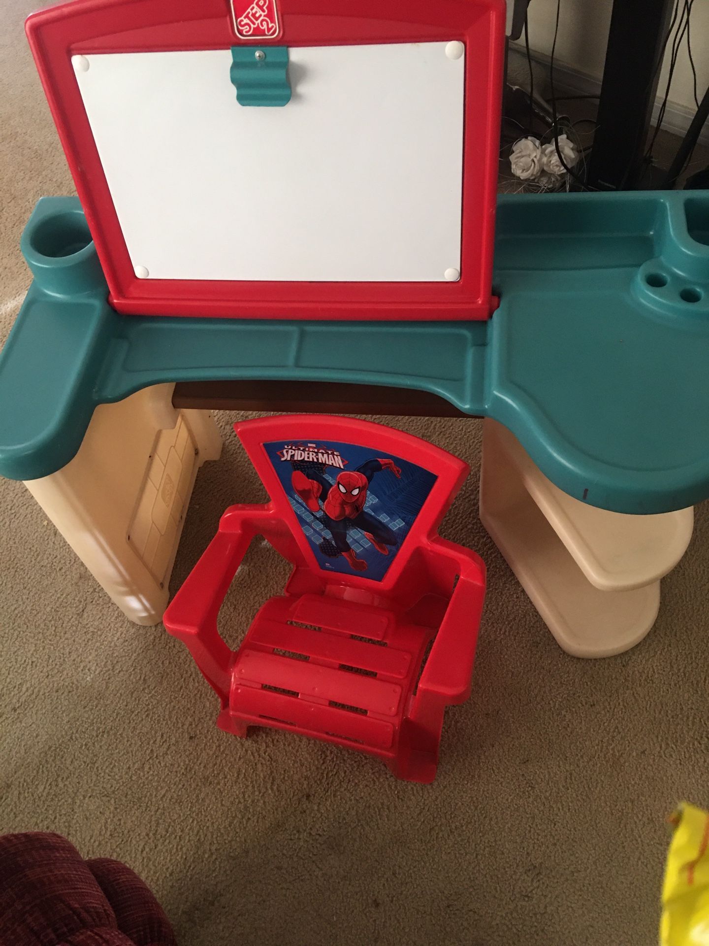 Kids Desk And Chair